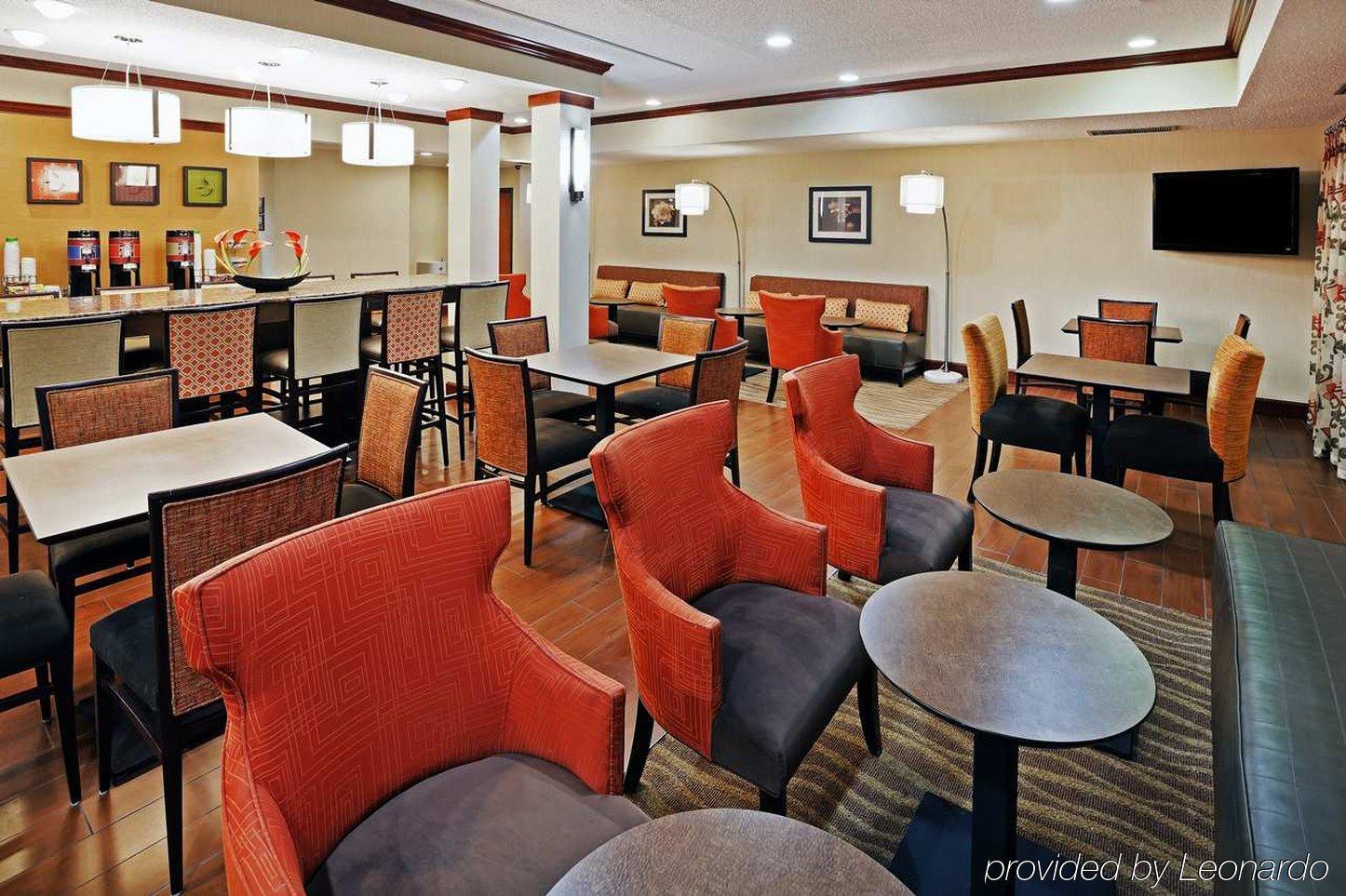Hampton Inn Manhattan Restaurant photo