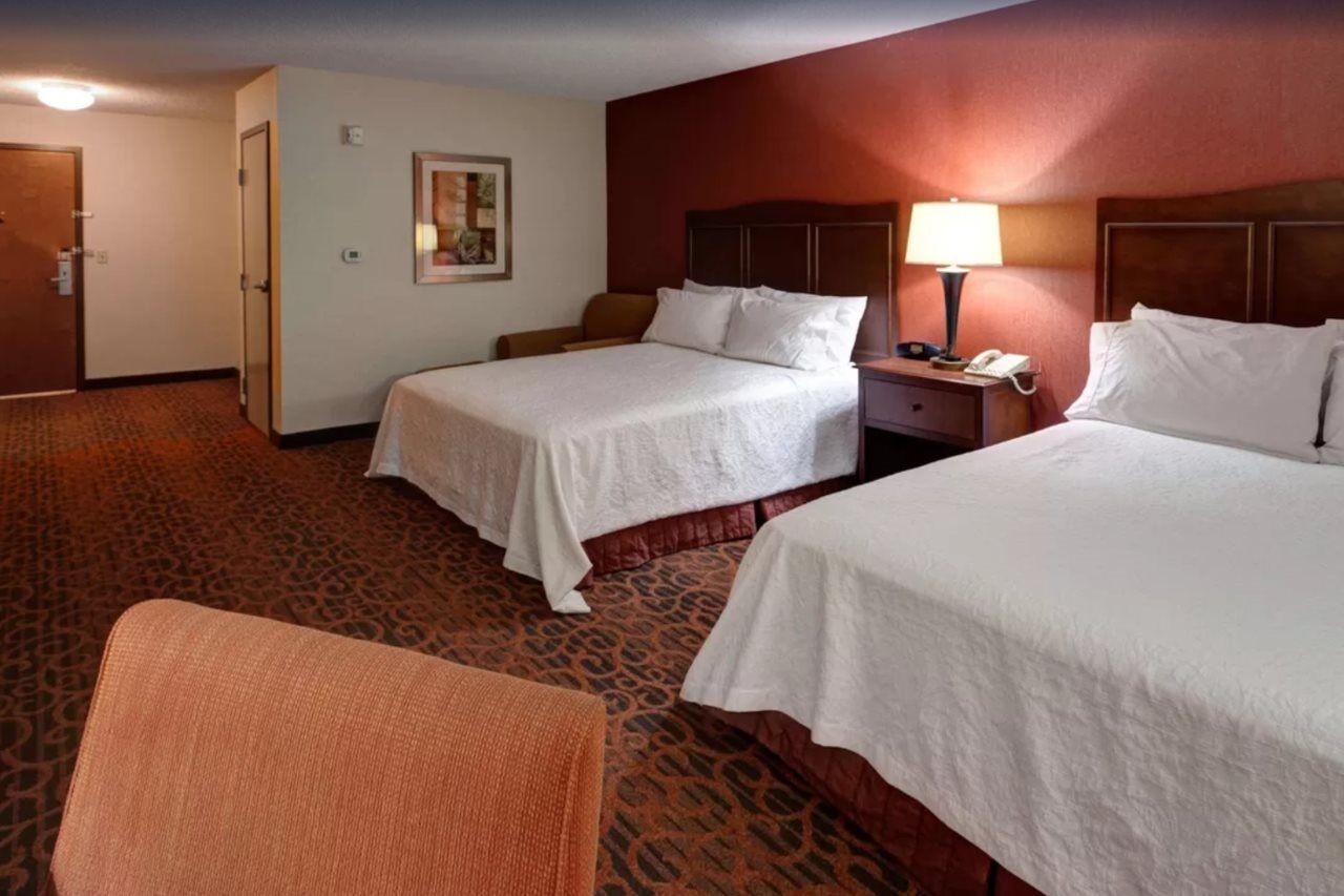 Hampton Inn Manhattan Exterior photo